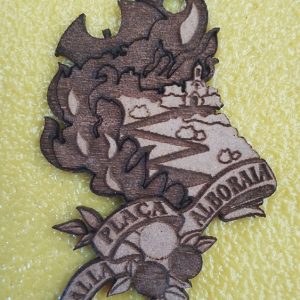 Llavero de madera con grabado personalizado