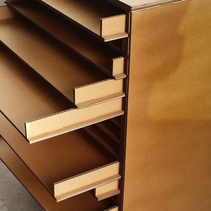 Mueble archivador con bandejas extraibles fabricado en cartón